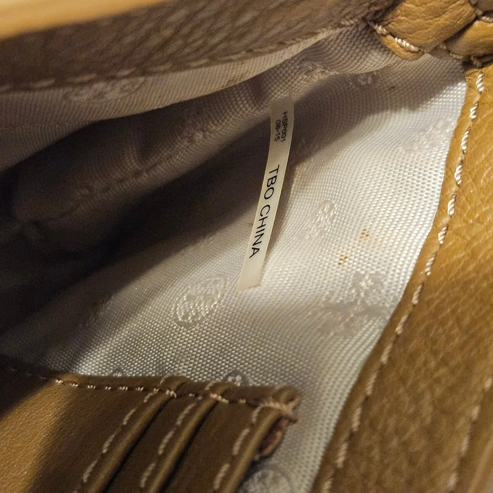 Tory Burch Amanda Tan Pebbled Leather Crossbody Bag Clutch Gold Logo
